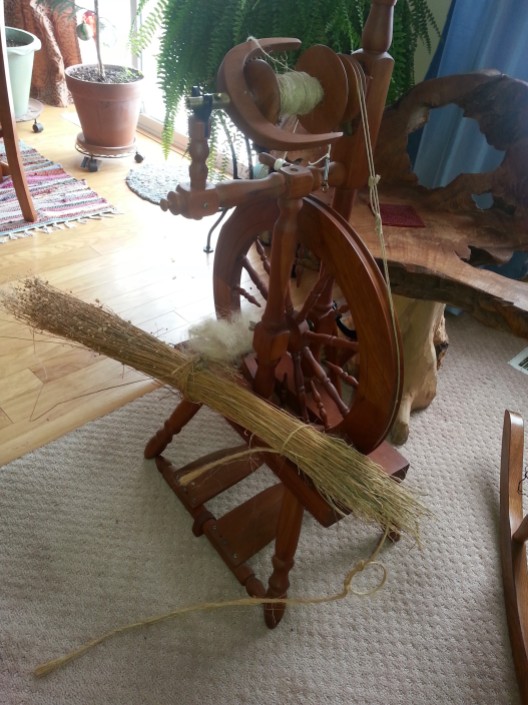Jensen Castle wheel with flax